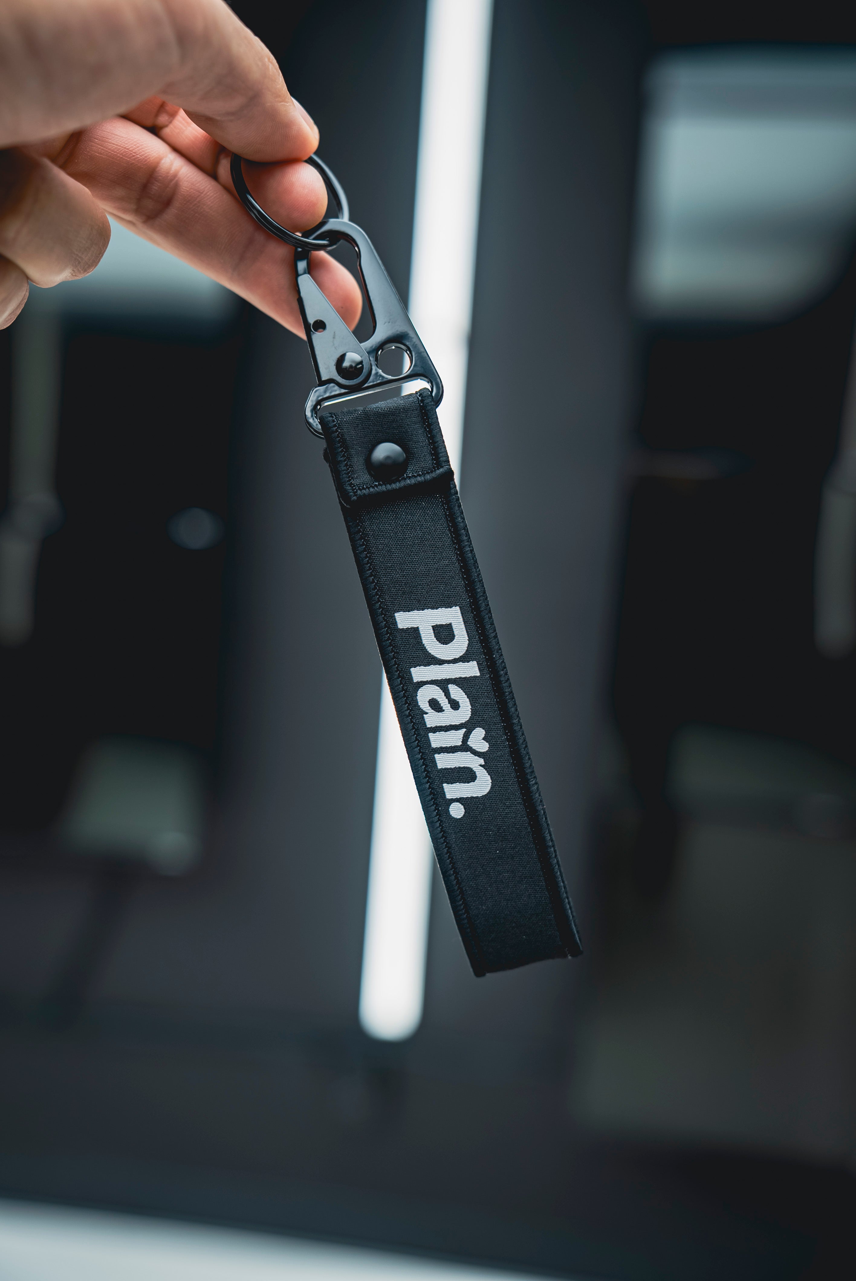 “The Plain Tag" - Jet Tag Keychain